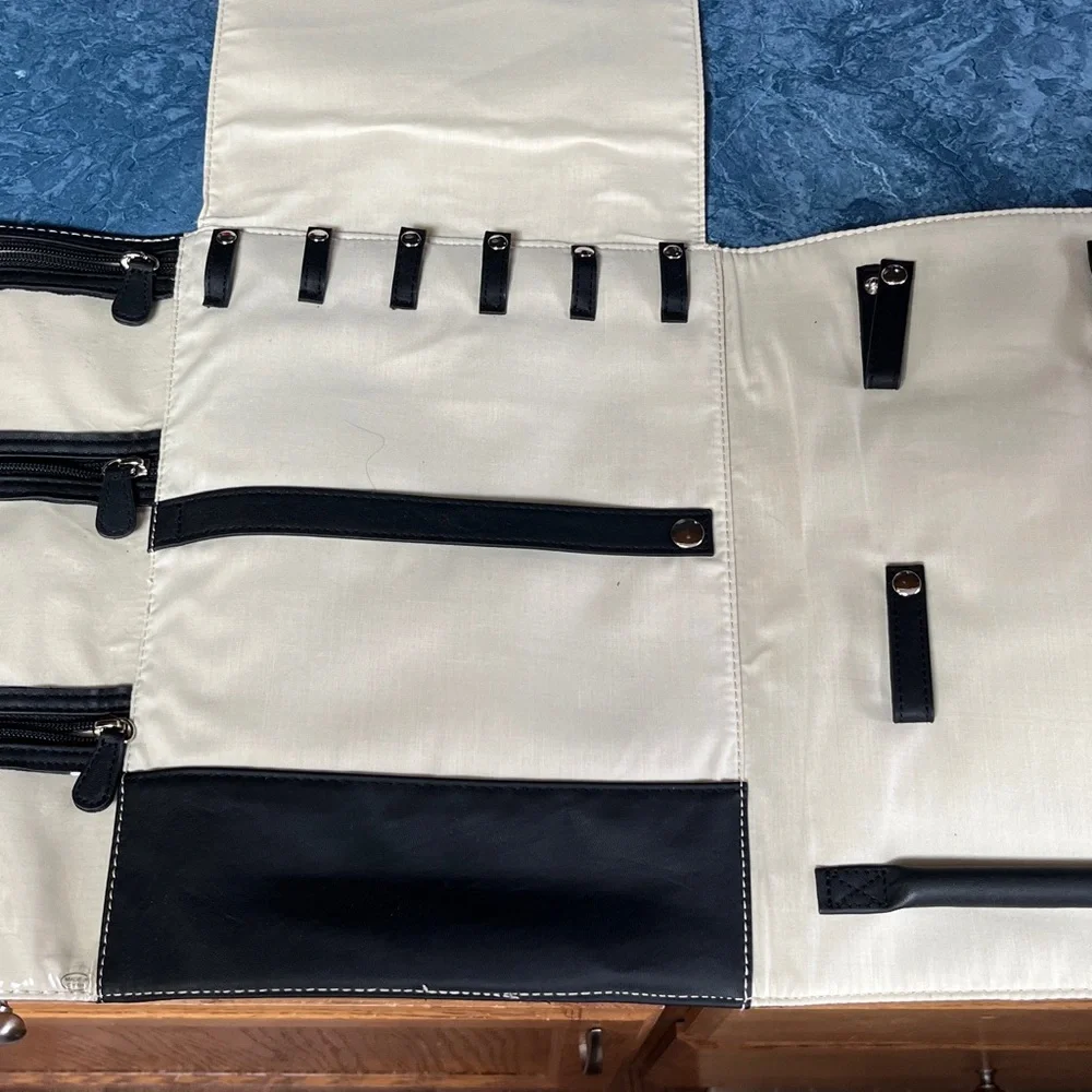 Black Quilted Faux Leather jewelry organizer - Picture 3 of 4